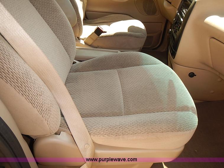 image for item I3510 2003 Ford Windstar LX