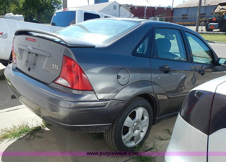 image for item I3512 2003 Ford Focus ZTS