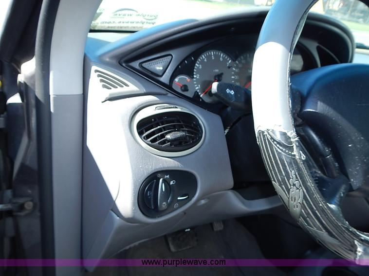 image for item I3512 2003 Ford Focus ZTS