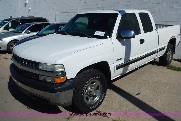 image for item I3513 2002 Chevy 1500 LS