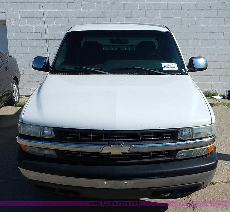 image for item I3513 2002 Chevy 1500 LS