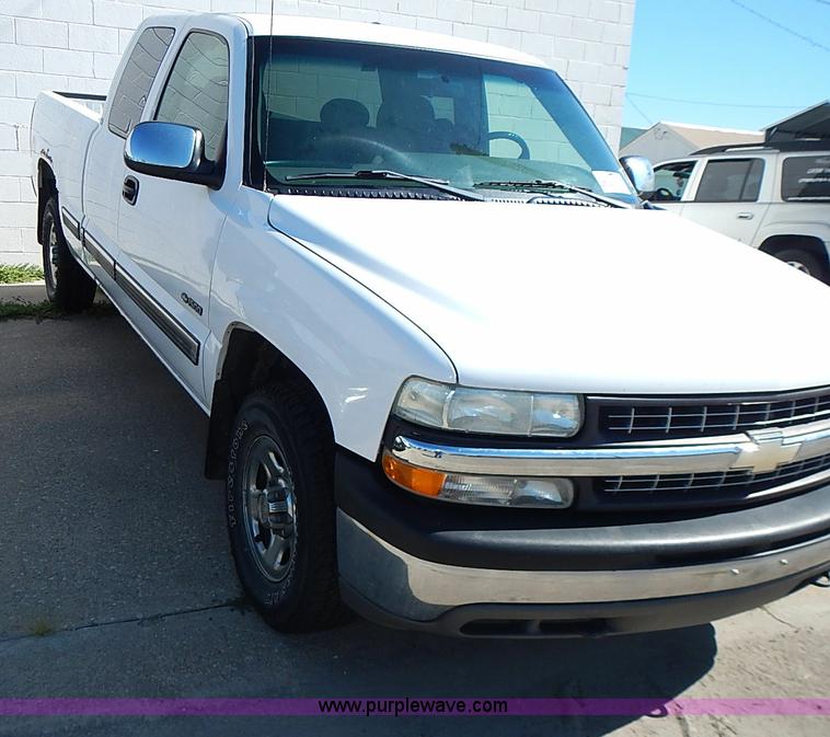 image for item I3513 2002 Chevy 1500 LS