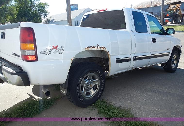 image for item I3513 2002 Chevy 1500 LS