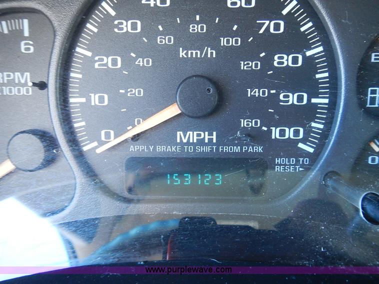 image for item I3513 2002 Chevy 1500 LS