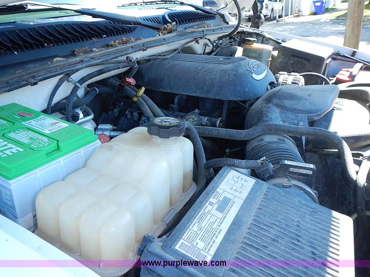 image for item I3513 2002 Chevy 1500 LS