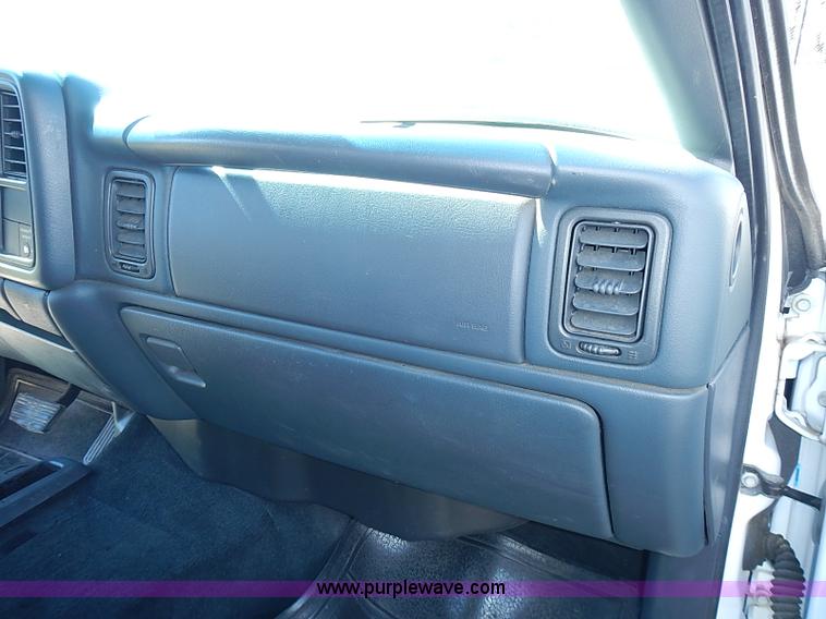 image for item I3513 2002 Chevy 1500 LS