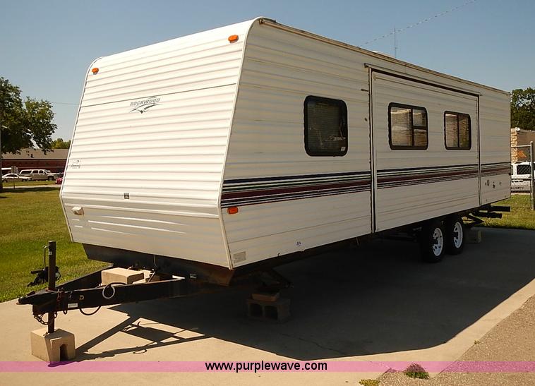 image for item J3146 2001 Rockwood camper