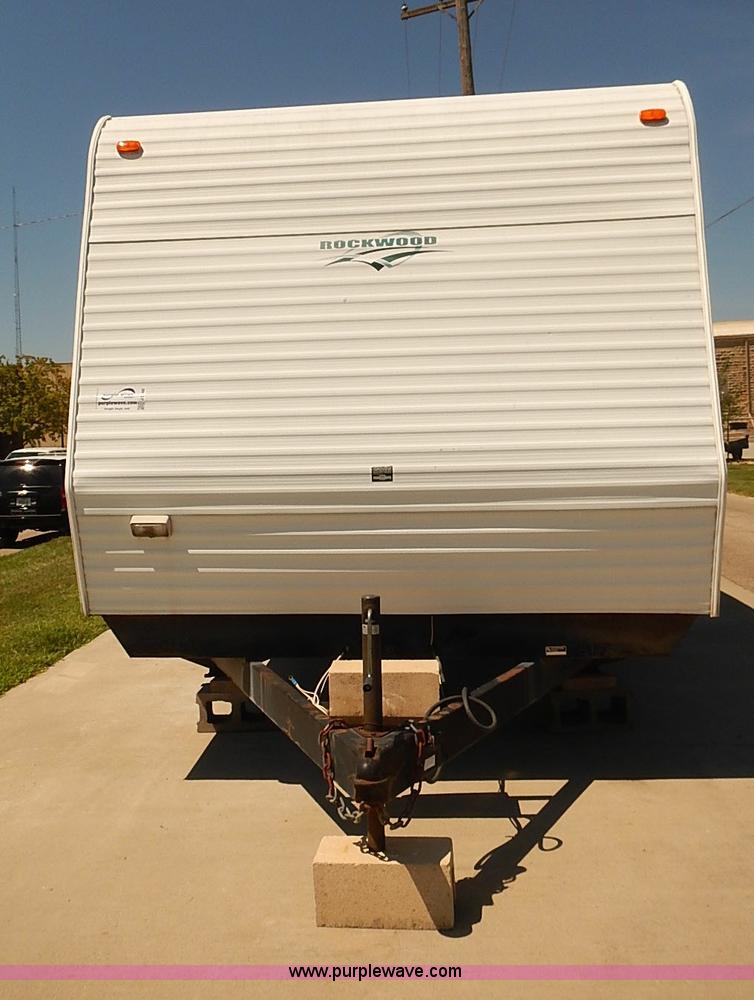 image for item J3146 2001 Rockwood camper