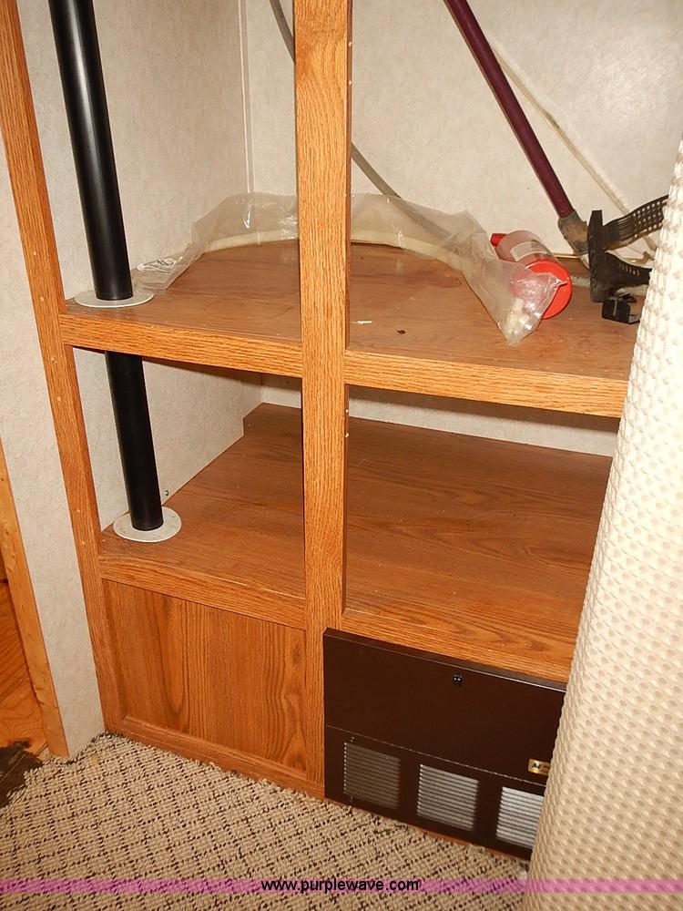 image for item J3146 2001 Rockwood camper