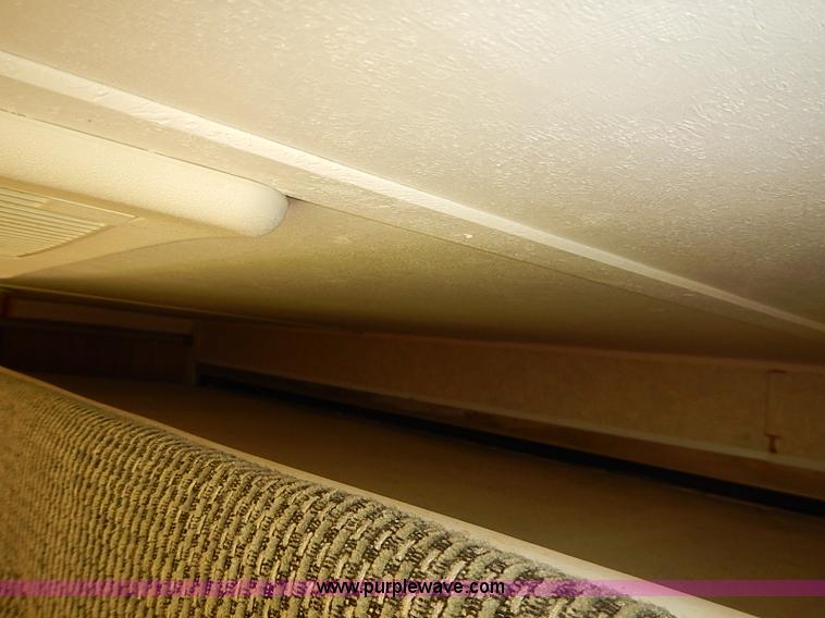 image for item J3146 2001 Rockwood camper