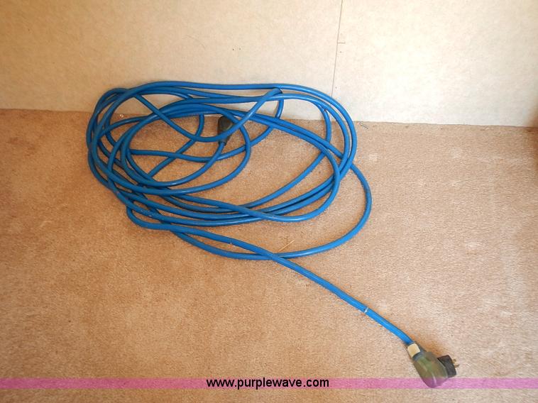 image for item J3146 2001 Rockwood camper