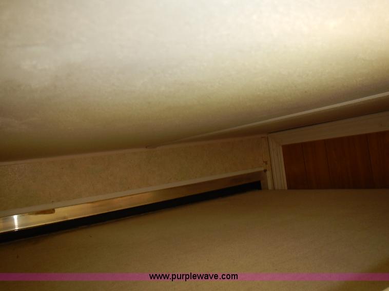 image for item J3146 2001 Rockwood camper