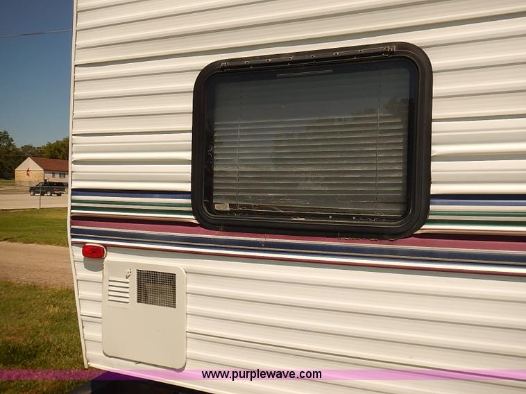 image for item J3146 2001 Rockwood camper