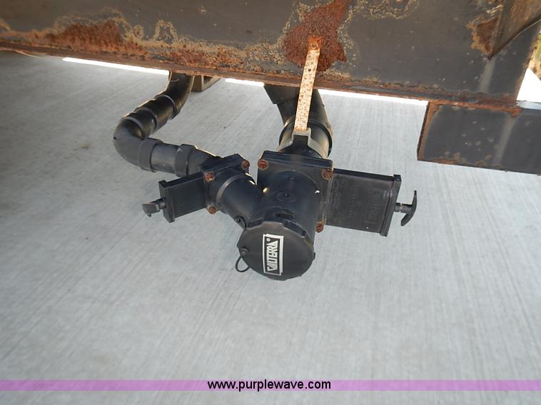 image for item J3146 2001 Rockwood camper