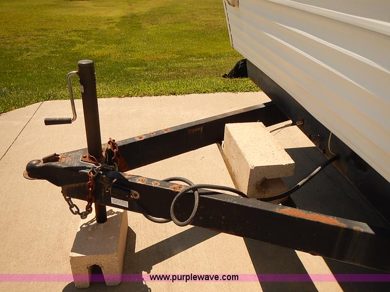 image for item J3146 2001 Rockwood camper