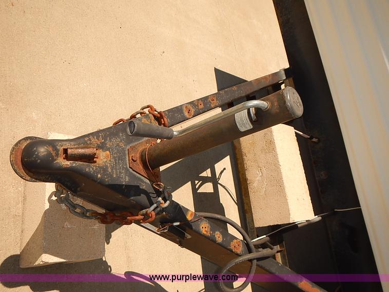 image for item J3146 2001 Rockwood camper