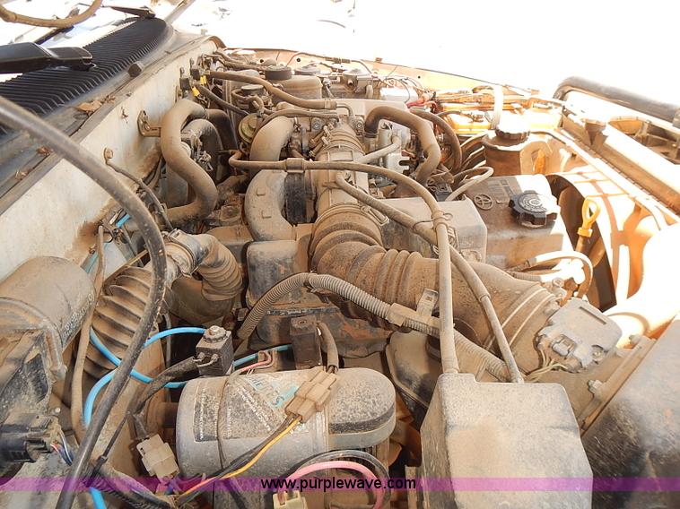 image for item J3157 2001 Toyota Tacoma SR5 Xtracab pickup truck