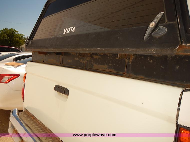 image for item J3157 2001 Toyota Tacoma SR5 Xtracab pickup truck