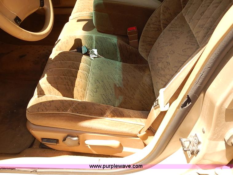 image for item J3159 2000 Chevrolet Impala