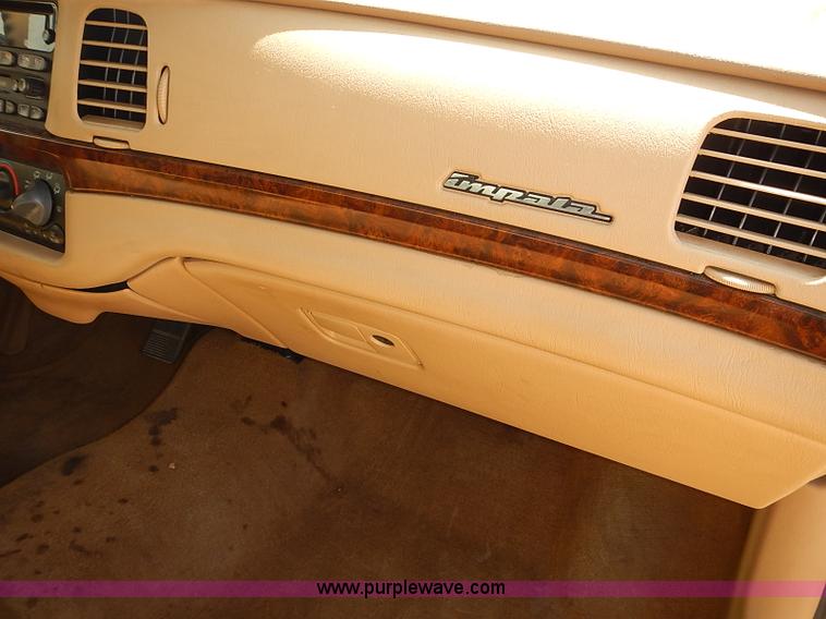 image for item J3159 2000 Chevrolet Impala