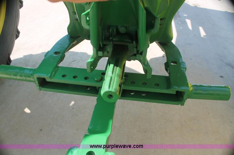 image for item F3304 1948 John Deere B tractor