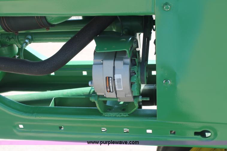 image for item F3304 1948 John Deere B tractor