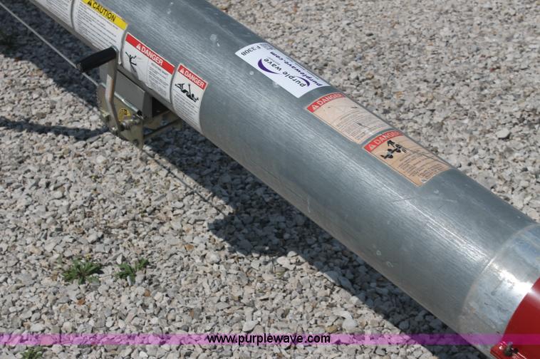 image for item F3308 2008 Hutchinson portable auger