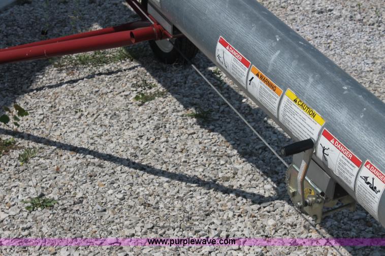 image for item F3308 2008 Hutchinson portable auger