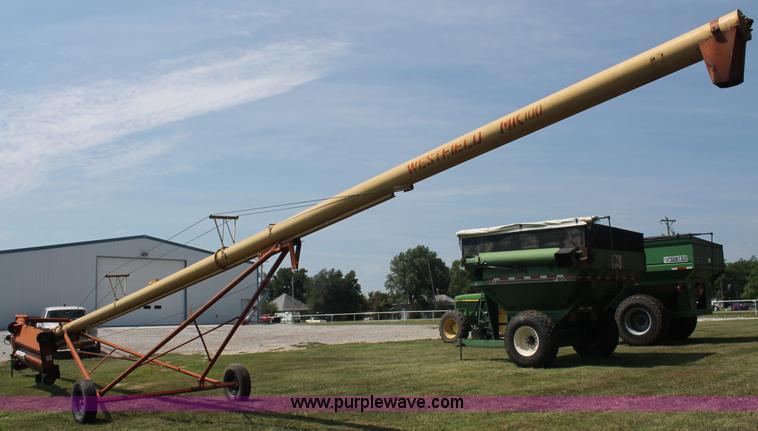 image for item F3309 1999 Westfield MK100-61 portable auger
