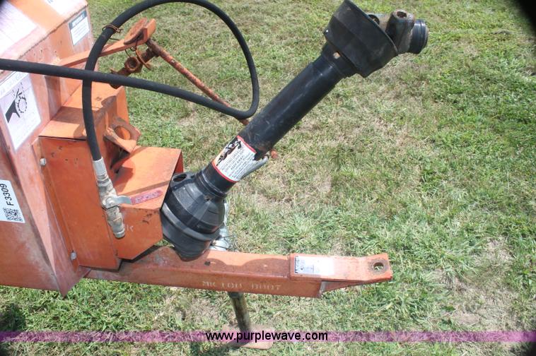 image for item F3309 1999 Westfield MK100-61 portable auger