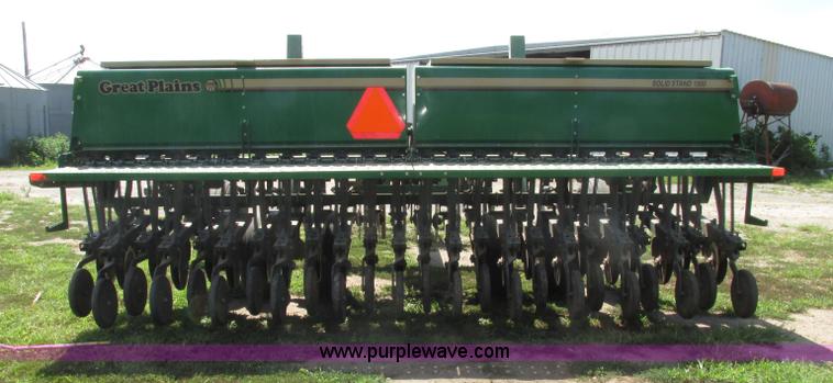 image for item F7493 1999 Great Plains Solid Stand 1500 grain drill
