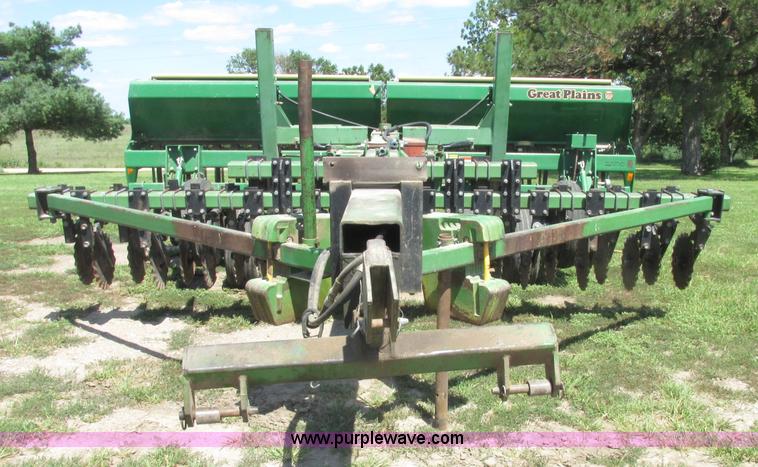 image for item F7493 1999 Great Plains Solid Stand 1500 grain drill