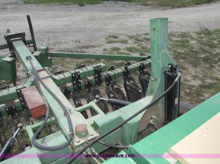 image for item F7493 1999 Great Plains Solid Stand 1500 grain drill
