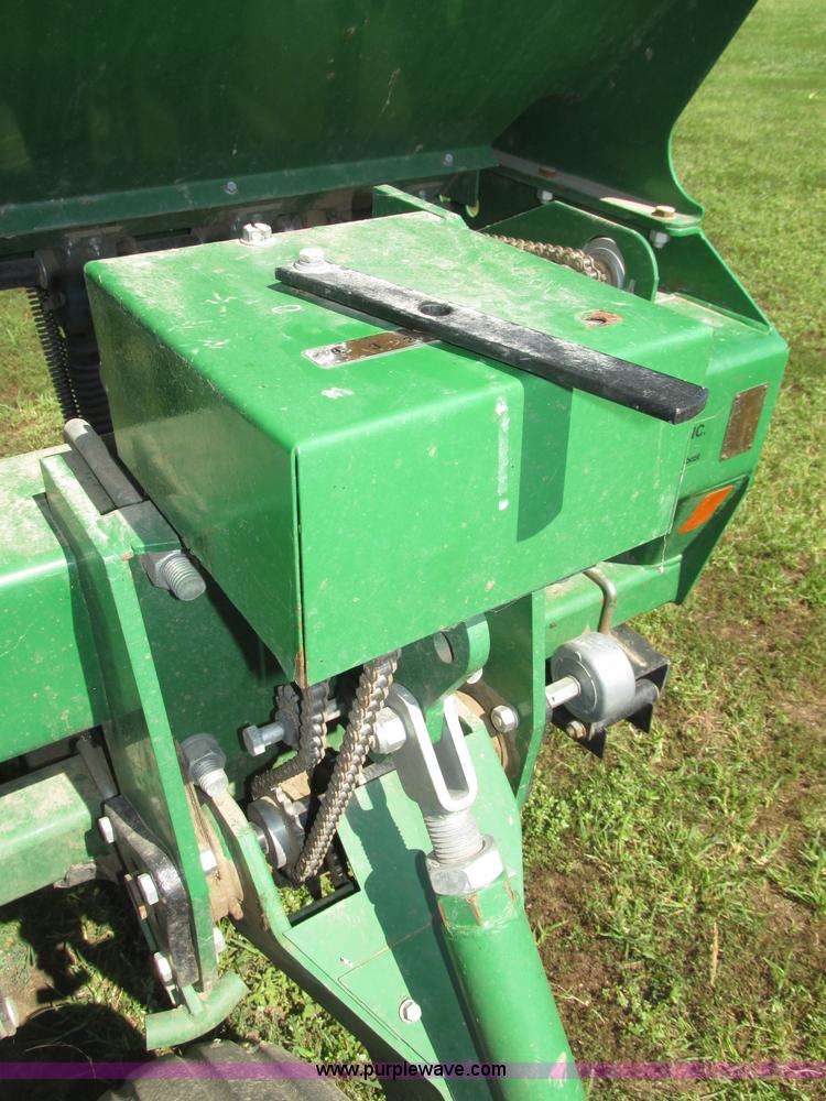 image for item F7493 1999 Great Plains Solid Stand 1500 grain drill