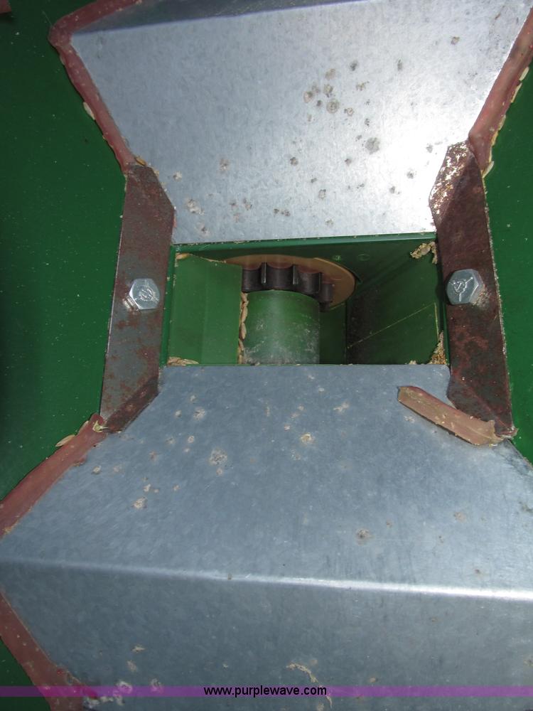 image for item F7493 1999 Great Plains Solid Stand 1500 grain drill