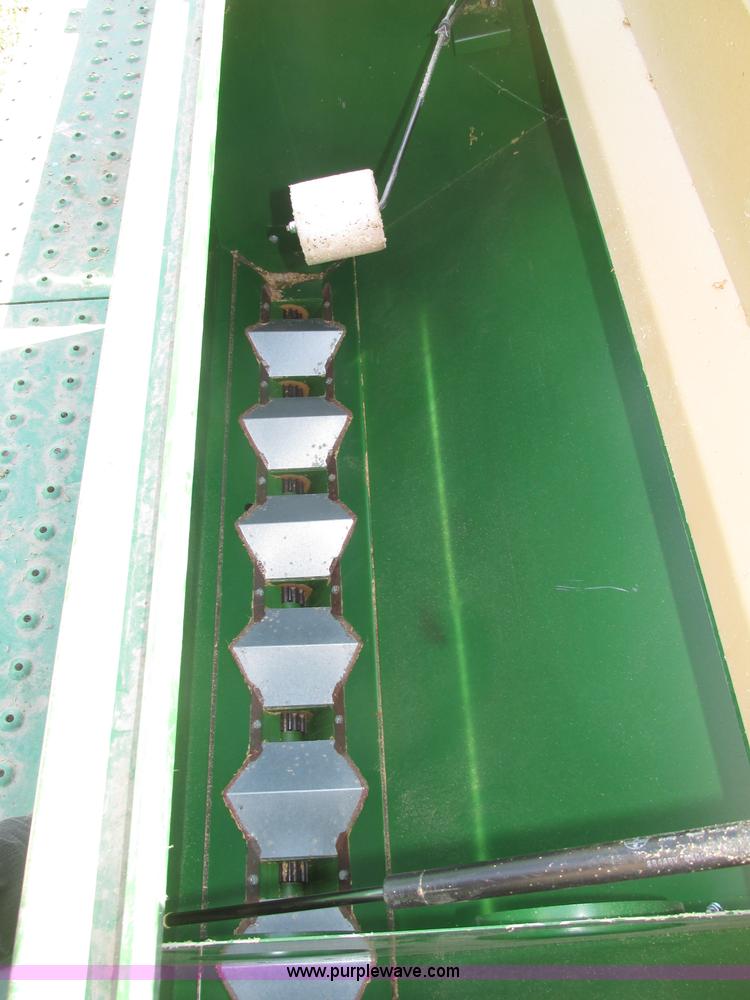 image for item F7493 1999 Great Plains Solid Stand 1500 grain drill