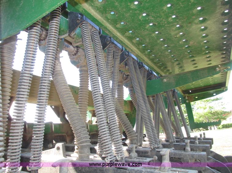 image for item F7493 1999 Great Plains Solid Stand 1500 grain drill