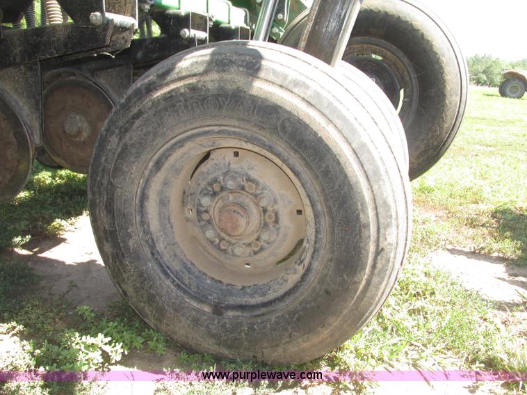 image for item F7493 1999 Great Plains Solid Stand 1500 grain drill