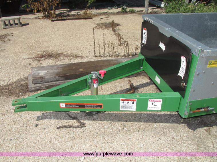 image for item F7496 2013 Frontier MS1105 manure spreader