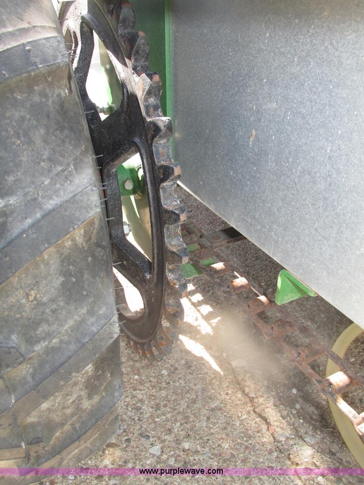 image for item F7496 2013 Frontier MS1105 manure spreader