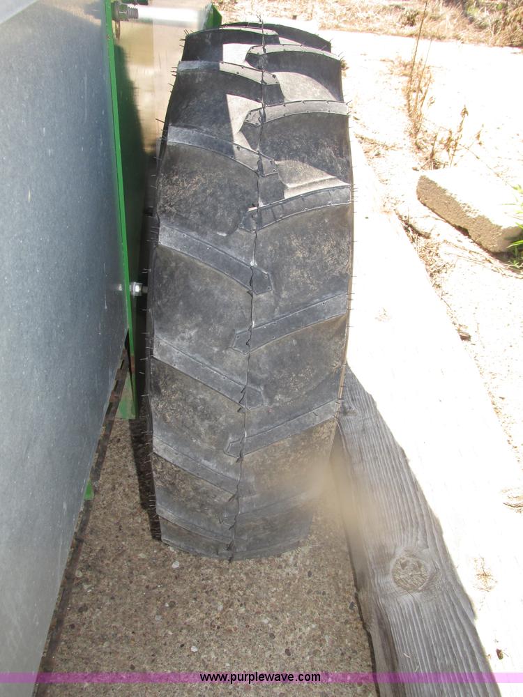 image for item F7496 2013 Frontier MS1105 manure spreader