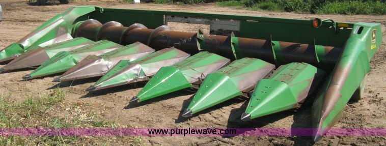 image for item H5267 John Deere 853A row head