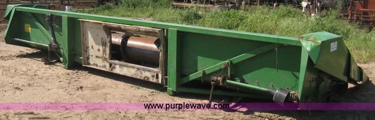 image for item H5267 John Deere 853A row head