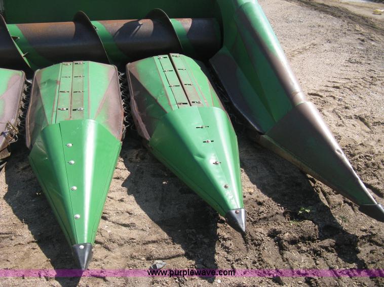 image for item H5267 John Deere 853A row head