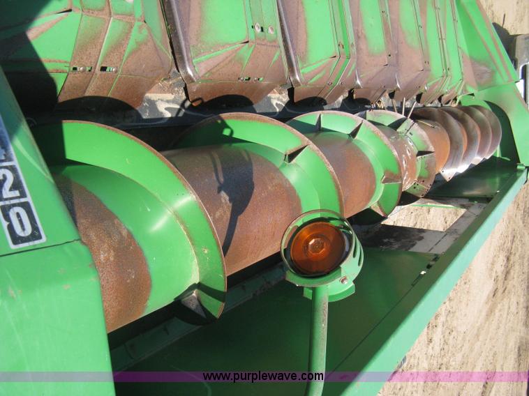 image for item H5267 John Deere 853A row head