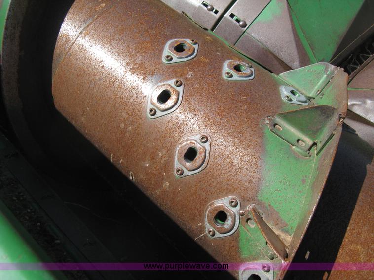 image for item H5267 John Deere 853A row head