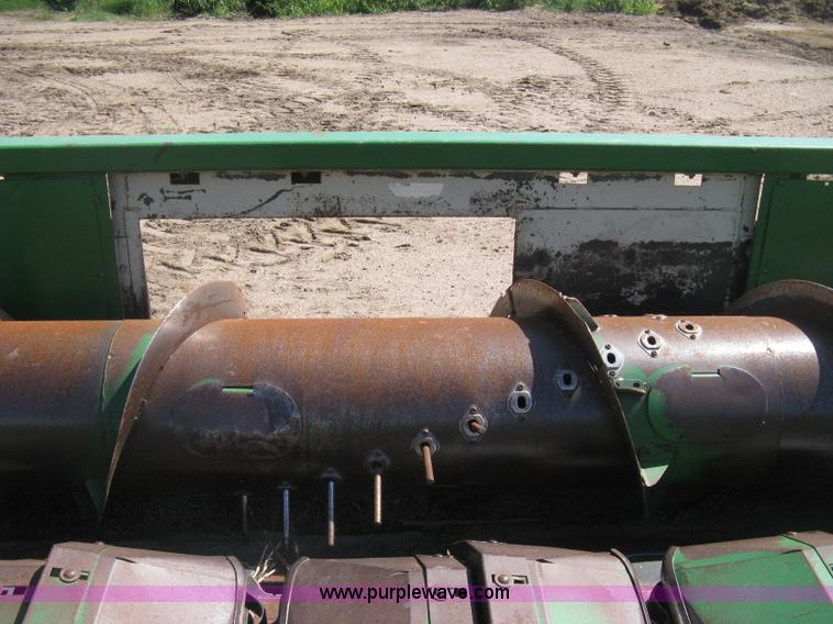 image for item H5267 John Deere 853A row head