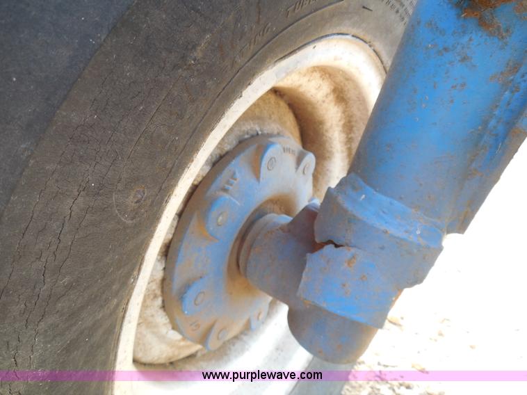 image for item I3407 Ford TW30 tractor