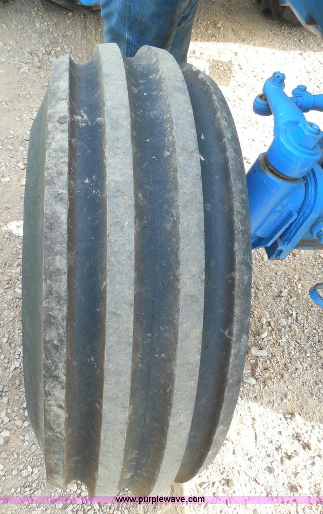 image for item I3407 Ford TW30 tractor