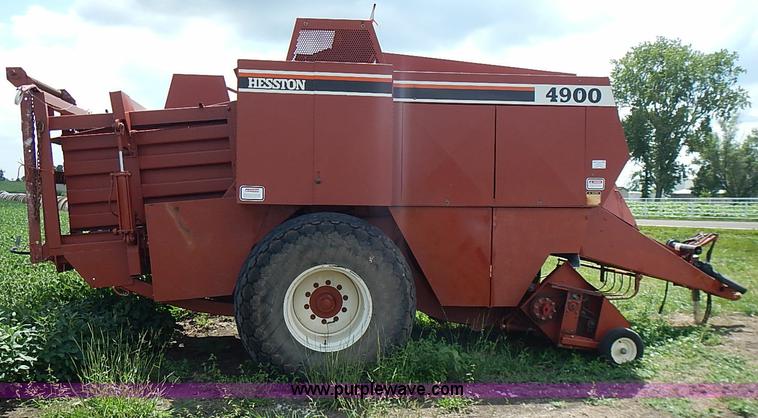 image for item I3514 1991 Hesston 4900 Fiatagri large square baler